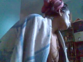 Indian Aunty Wearing Saree 10 min after Bath